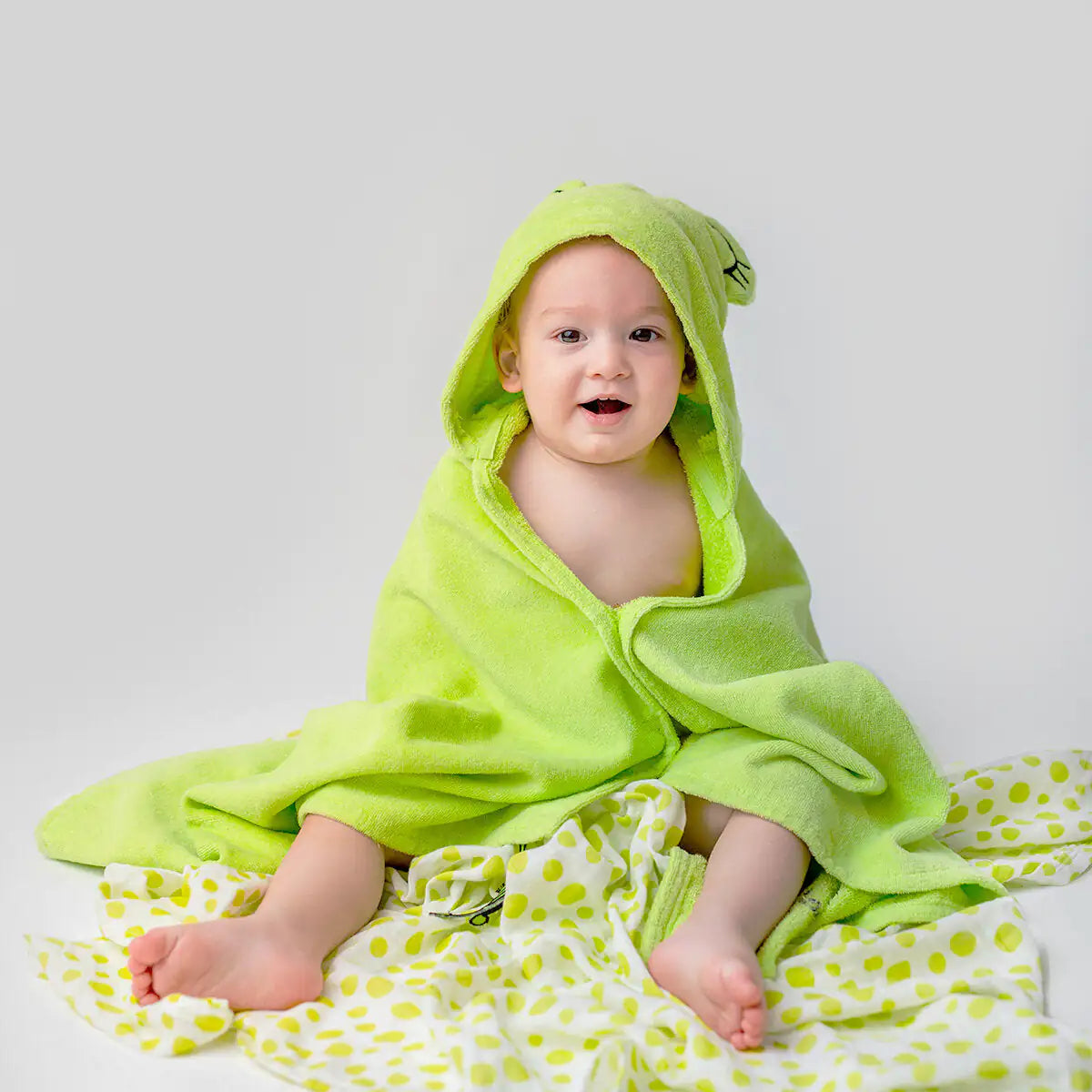Cotton Hooded Baby Towel — Cheerful Froggo Finley